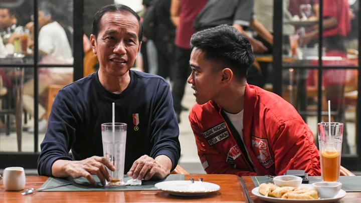 Kaesang Pangarep dan ayahnya, Presiden Jokowi. Foto: antara/tempo