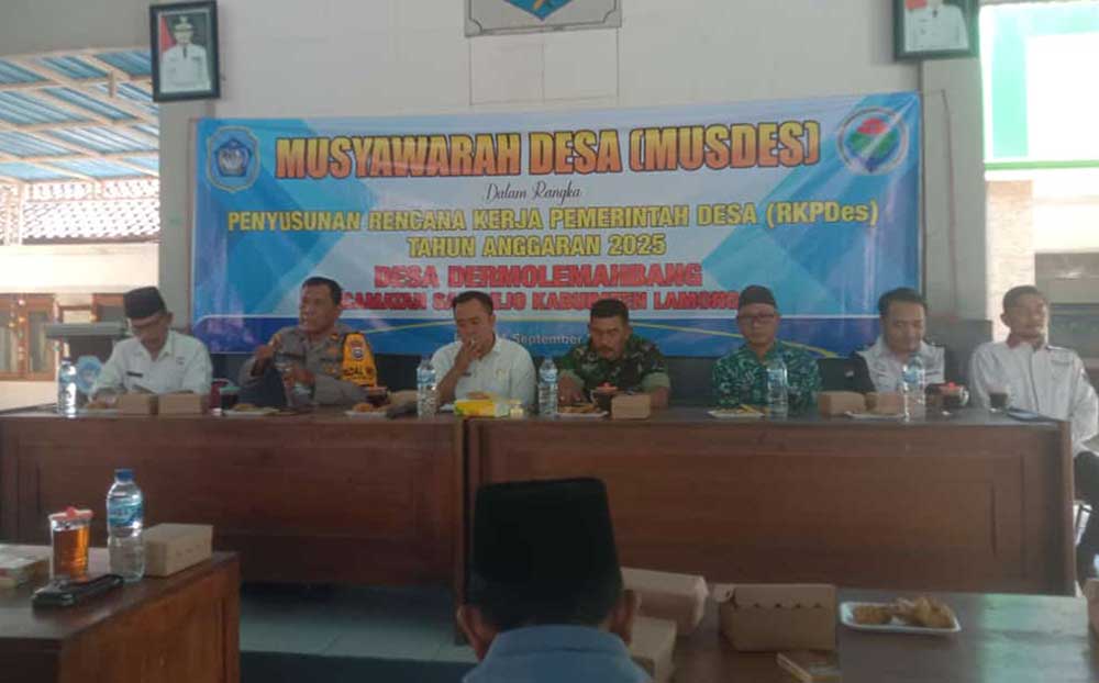 Suasana musdes di Desa Dermolemahbang Sarirejo, Lamongan.