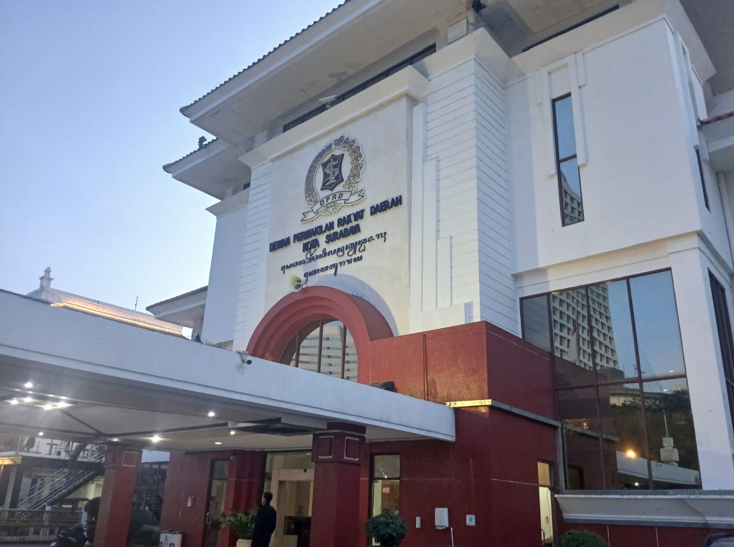 Gedung DPRD Surabaya
