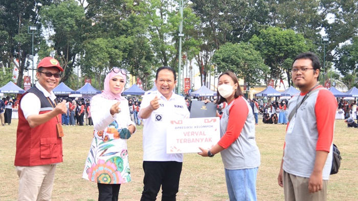Bupati Hendy beri apresiasi atas hasil verifikasi dan validasi data yang dihasilkan mahasiswa KKN Kolaboratif.