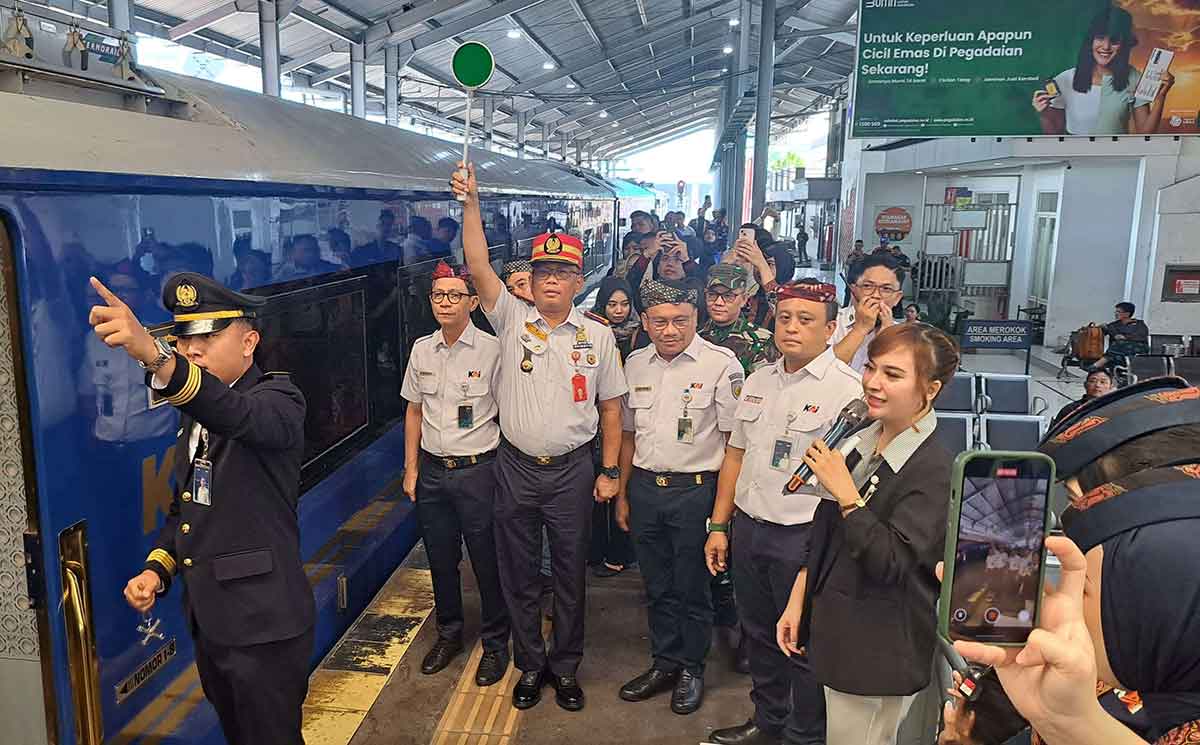 Suite Class Compartment Argo Bromo Anggrek Diresmikan