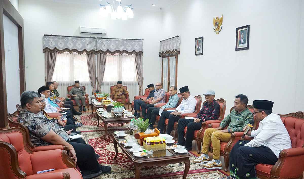 Wali Kota Pasuruan saat memimpin deklarasi.