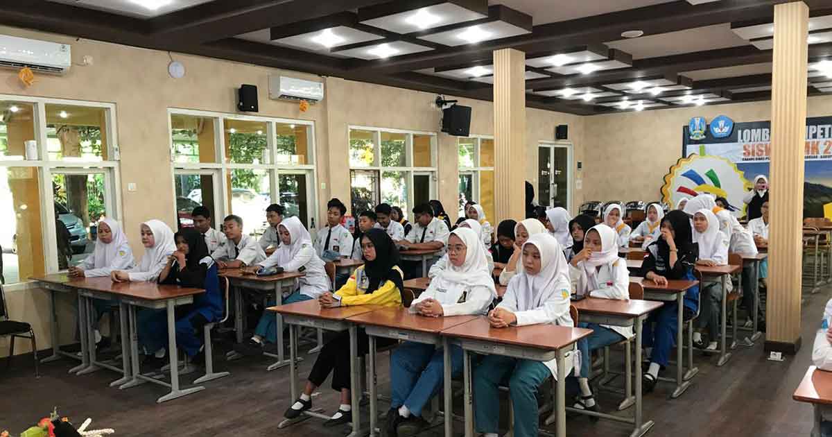 Penyuluhan narkoba yang dilakukan Polres Pasuruan ke pelajar di SMKN 1 Bangil.