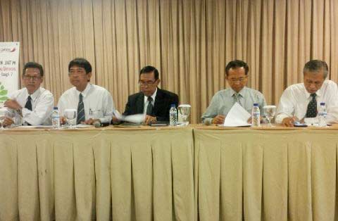 Direksi Bank Jatim saat media gathering dan buka bersama di Hotel Santika Premiere Gubeng. foto: Z MAIDAH/ BANGSAONLINE