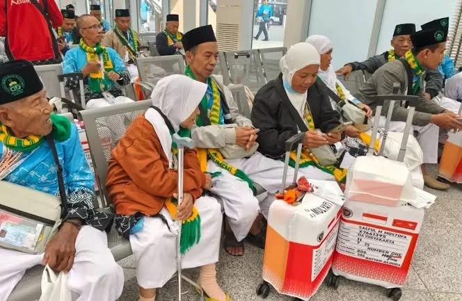 PT Pos Indonesia membuka layanan pengiriman barang kargo untuk jemaah haji. (Foto: MCH 2026)