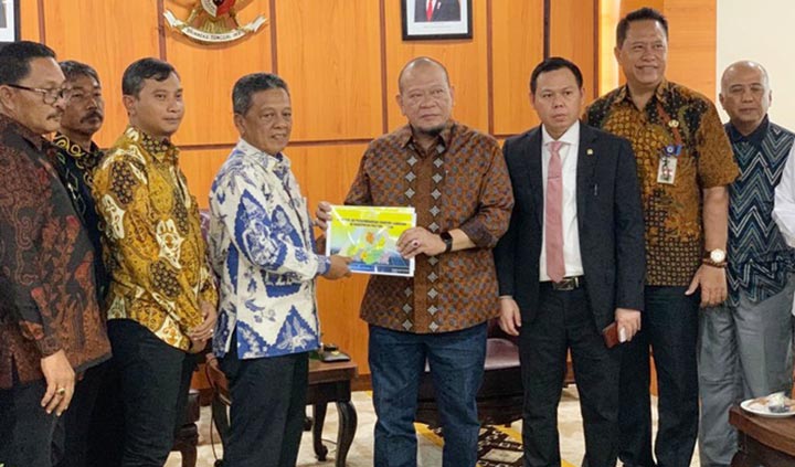 Indatarto saat diterima Ketua DPD RI AA LaNyalla Mahmud Mattalitti di gedung Nusantara III, Senayan Jakarta, Rabu (26/2/2020).