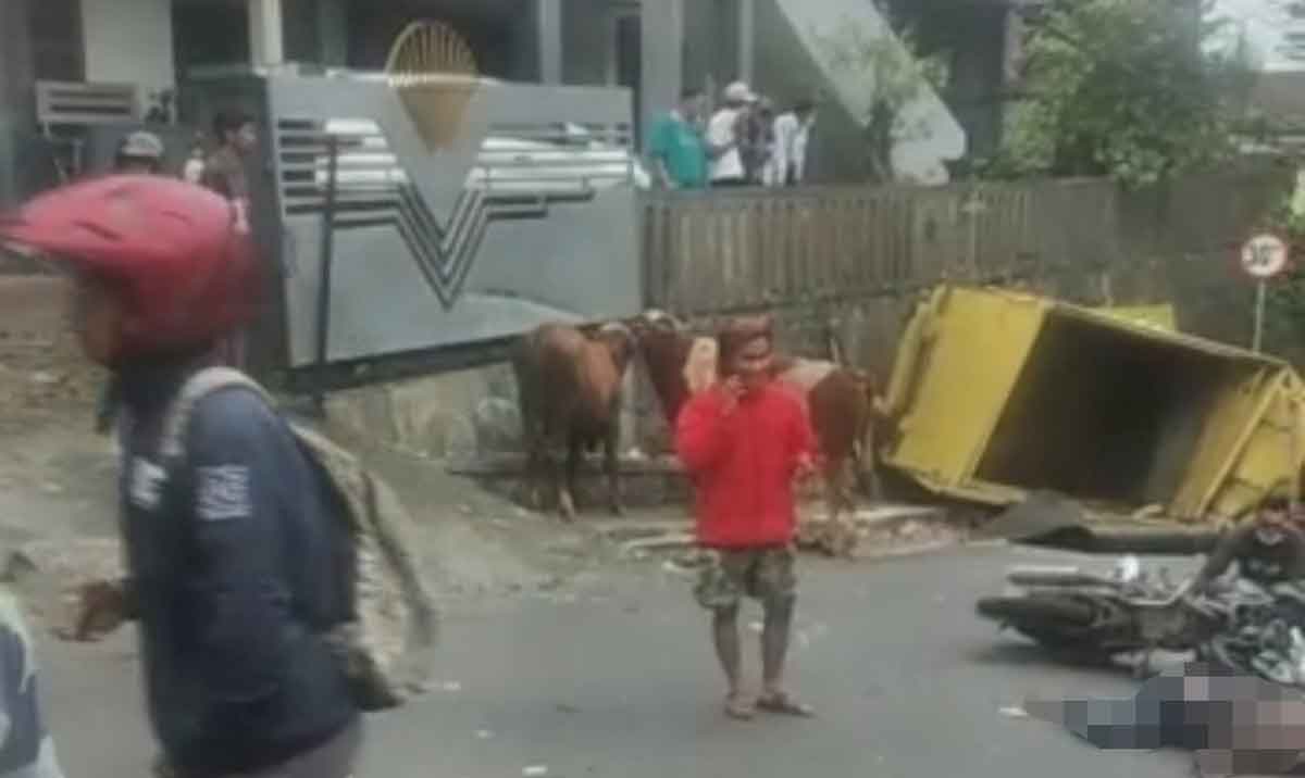 Kondisi kecelakaan di Jalur Klemuk Songgoriti, Kota Batu.
