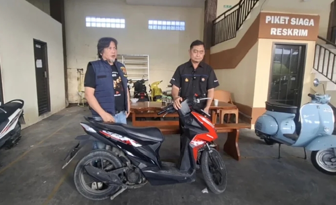 Barang bukti motor honda beat milik warga Sreseh