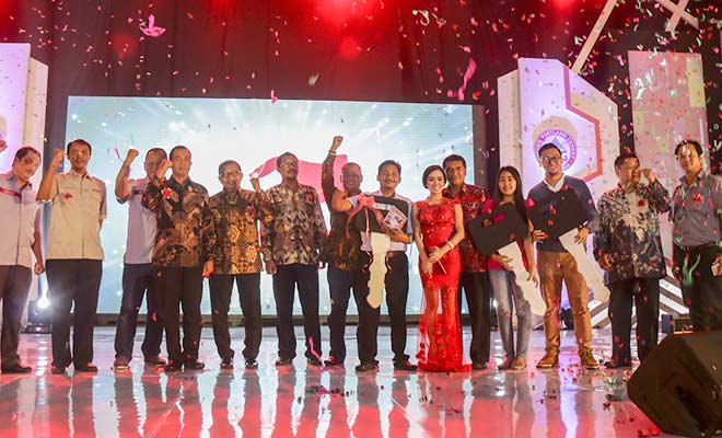 PT SI saat menggelar Bussines Gathering untuk toko/retail area Malang yang dilaksanakan di Singhasari , Malang. foto: syuhud/ BANGSAONLINE