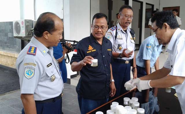 Perwakilan peserta deklarasi, saat mengikuti test urine.