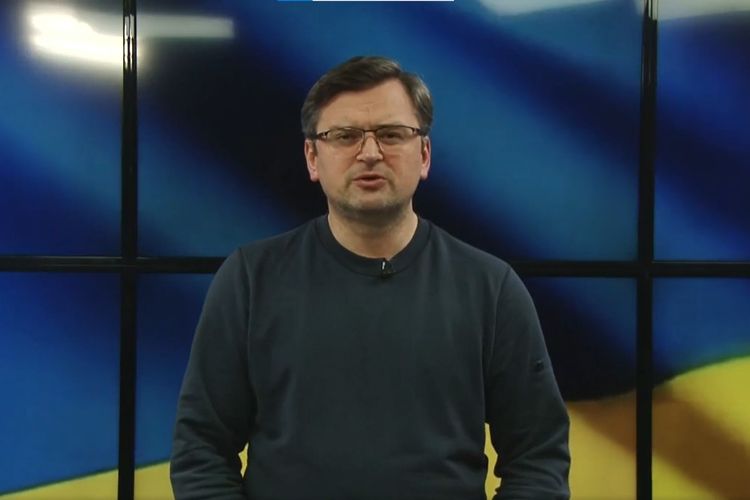 Penampilan Menteri Luar Negeri Ukraina Dmytro Kuleba saat konferensi pers virtual tentang perkembangan invasi Rusia pada hari keempat, Minggu (27/2/2022).(FACEBOOK KEMENTERIAN LUAR NEGERI UKRAINA)/Kompas.com