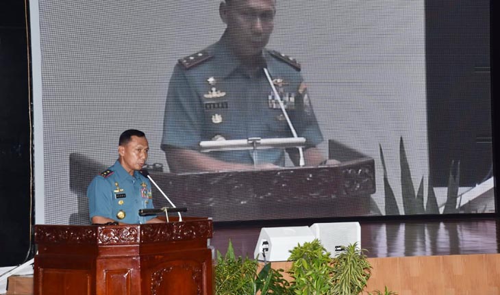 Pangarmada II Laksda TNI Heru Kusmanto saat membuka Latihan Dalam Dinas (LDD) Reformasi Birokrasi Koarmada II tahun 2020.