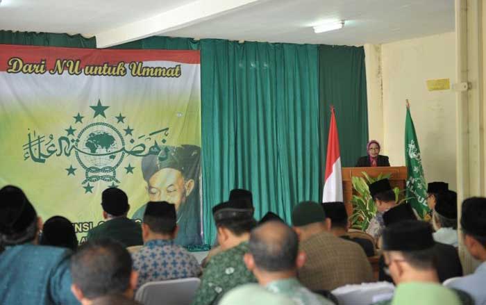 Konfercab NU Kota Cihami dibuka oleh Wali Kota Cimahi Hj Atty Suharti. Ibu Wali kota ini mengaku bangga dan senang bekerjasama dengan NU untuk membangun kota Cimahi yang religius.. Foto: cikalnews.com