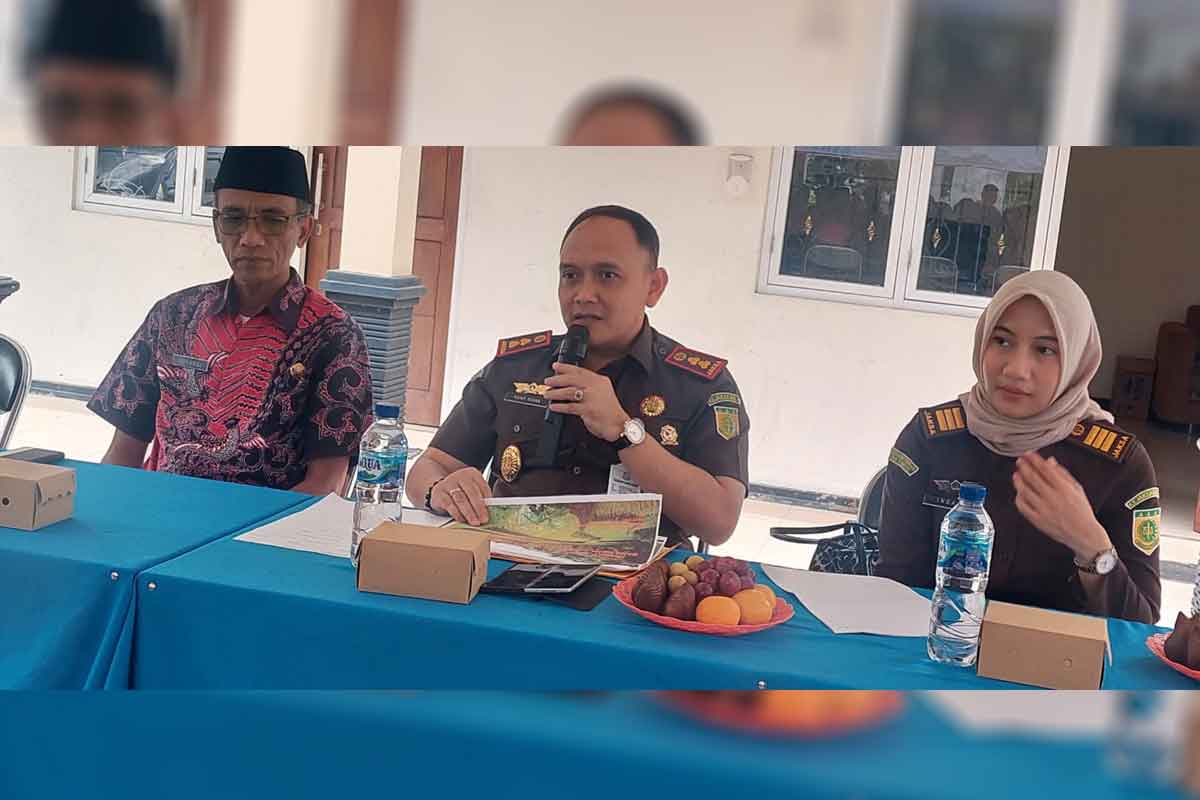Ini Pesan Kajari Gresik Kepada Kades saat Penyuluhan Hukum di Wilayah Kedamean
