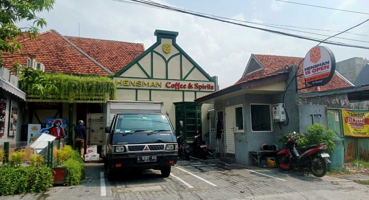 TKP dugaan penganiayaan yang dilakukan oknum TNI terhadap seorang anggota Polri di Surabaya.