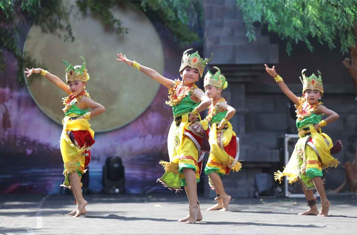 Salah satu penampilan peserta Genibudjari atau Gelar Seni Budaya Pelajar Kota Kediri yang ke-9. Foto: Ist