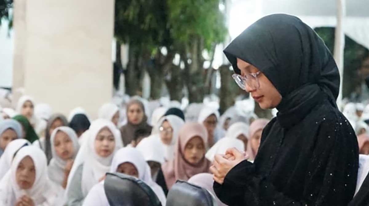 Wali Kota Kediri saat menghadiri Majlis Dzikir Maulidirrasul SAW. Foto: Ist