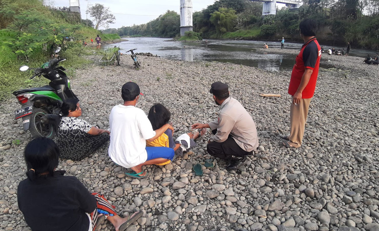 Pelajar Di Blitar Tenggelam Saat Mandi Di Sungai Brantas Bawah Jembatan ...