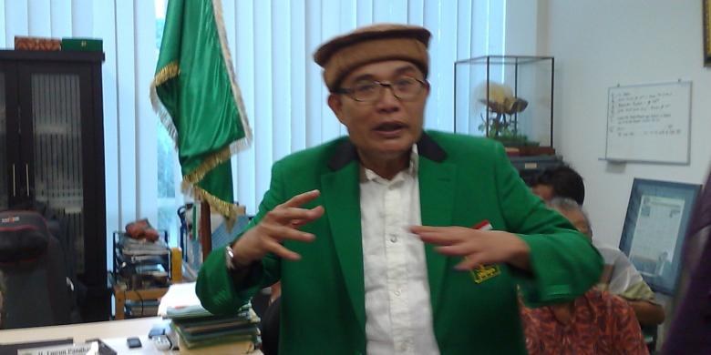  Emron Pangkapi, Wakil Ketua Umum Bidang Internal DPP PPP, yang kini diangkat sebagai Plt Ketua Umum DPP PPP oleh kubu Romi. Foto: kompas.com