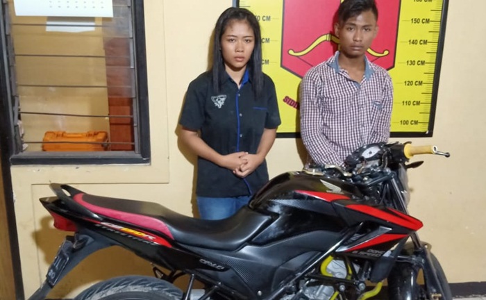 Kedua tersangka berhasil diamankan petugas Unit Reskrim Polsek Tanggulangin, Sidoarjo.