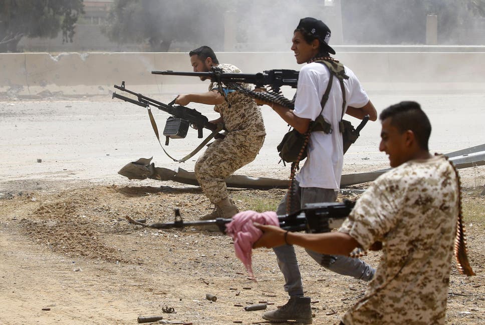 ?Tentara setia kepada Pemerintah (GNA) saat berlatih, di selatan Tripoli. Foto: AFP via Getty Images