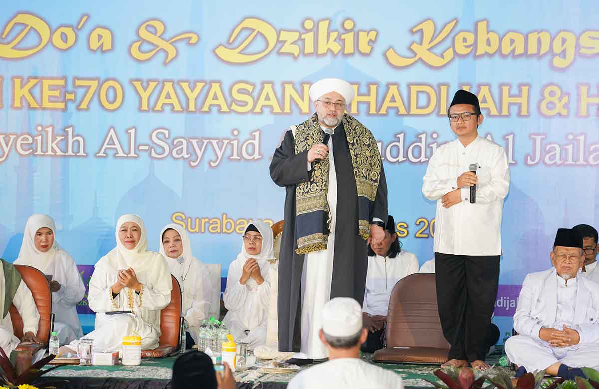 Syekh Afeefuddin Al Jailani saat diundang Khofifah memotivasi pelajar di Yayasan Taman Pendidikan Khadijah, Surabaya.