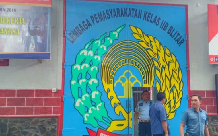 Gerbang Lapas Kelas IIB Blitar.