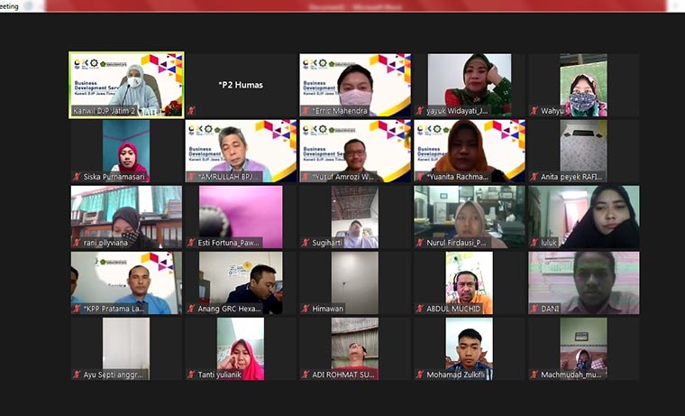 DARING: Pelaku UMKM mengikuti BDS yang digelar via zoom meeting oleh DJP Jatim II selama empat hari. foto: ist.