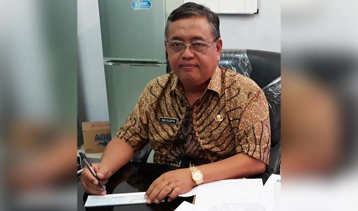 Kepala Sekolah SMKN 2 Pamekasan Budi Sulistyo saat ditemui di kantornya.