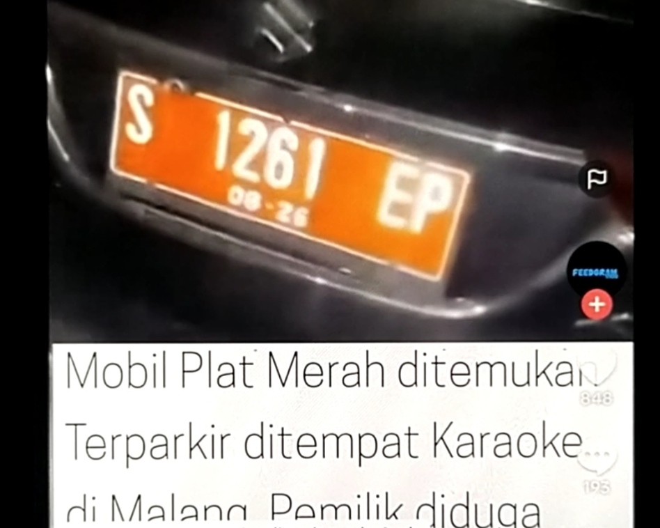 Tangkapan layar video yang viral sebuah mobil dinas milik Pemkab Tuban diduga terparkir di tempat Karaoke di VIP Doremi Kota Malang