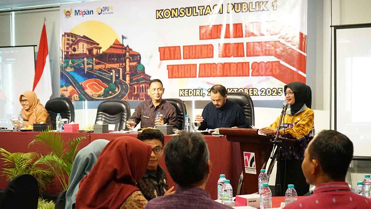 Vinanda Prameswati saat membuka Konsultasi Publik I Rencana Detail Tata Ruang Kota Kediri Tahun Anggaran 2025. Foto: Ist
