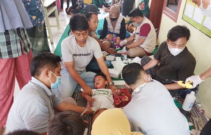 Kegiatan sunatan massal di Desa Tlanakan, Kecamatan Tlanakan, Kabupaten Pamekasan.