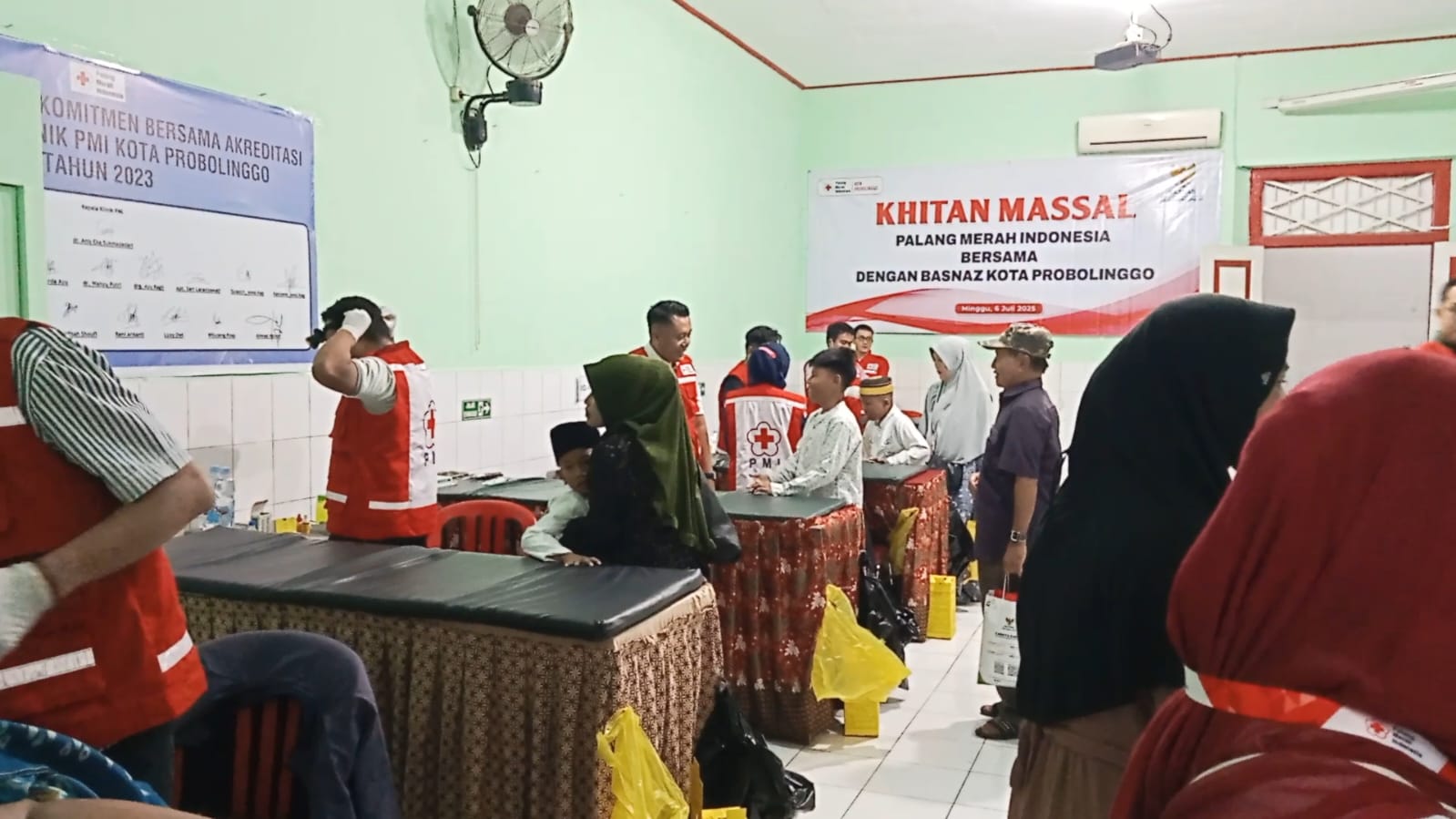 Khitan masal yang digelar PMI Kota Probolinggo menyambut 10 Muharam