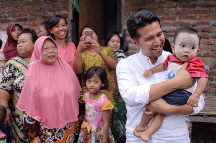 Emil Blusukan di Kampung Padat Penduduk Lumumba