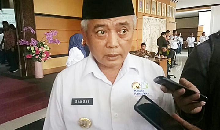 H. M. Sanusi, Bupati Malang.