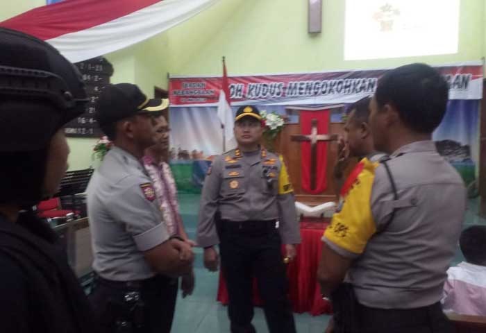 Kapolres Tuban AKBP Nanang Haryono (tengah) memimpin giat patroli.
