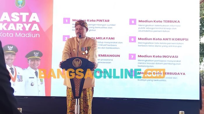 Wali Kota Madiun, Maidi saat membuka Si Nova Ayu. Foto: Hendro Suhartono/BANGSAONLINE