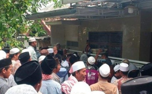 Viral, Massa Marah, karena Mahfud MD tak Panggil "Habib" pada Rizieq Shihab