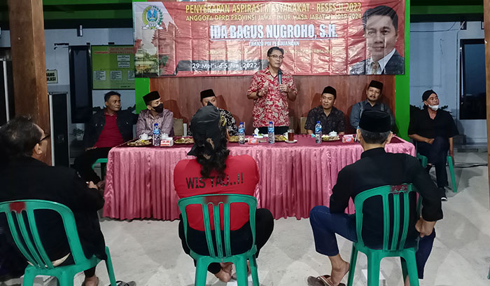 Anggota Komisi E DPRD Jatim dari Fraksi PDIP, Ida Bagus Nugroho, saat menggelar Reses II di Kantor Desa Mancon, Kecamatan Wilangan, Kabupaten Nganjuk, Senin (30/5/2022) malam.
