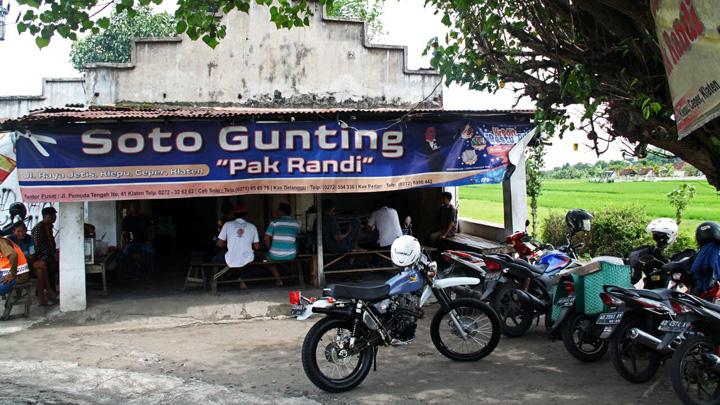 Wisata Kuliner Jawa Tengah, Makan Soto Gunting di Klaten