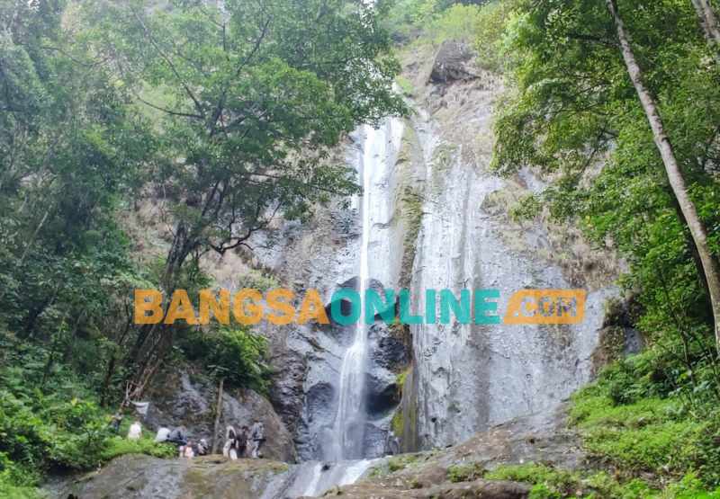 Air Terjun Dolo salah satu obyek wisata di kawasan wisata besuki. Foto: Muji Harjita/BANGSAONLINE