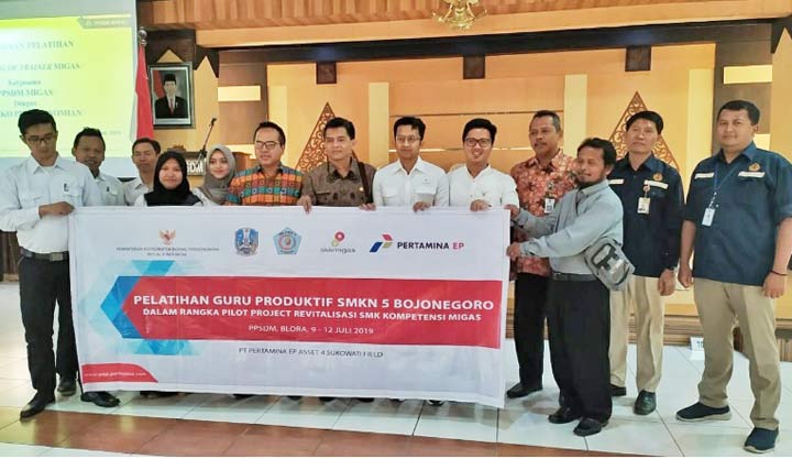 Guru SMKN 5 Bojonegoro yang mengikuti pelatihan.