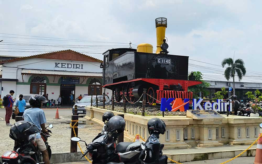 Stasiun Kediri Jadi Stasiun Terbanyak Kedua Jumlah Penumpang Naik dan Turun