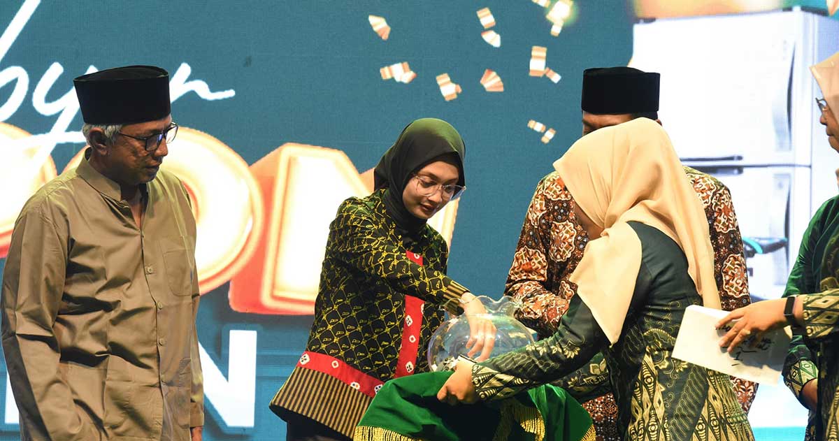 Wali Kota Kediri bersama wakilnya. Foto: Ist