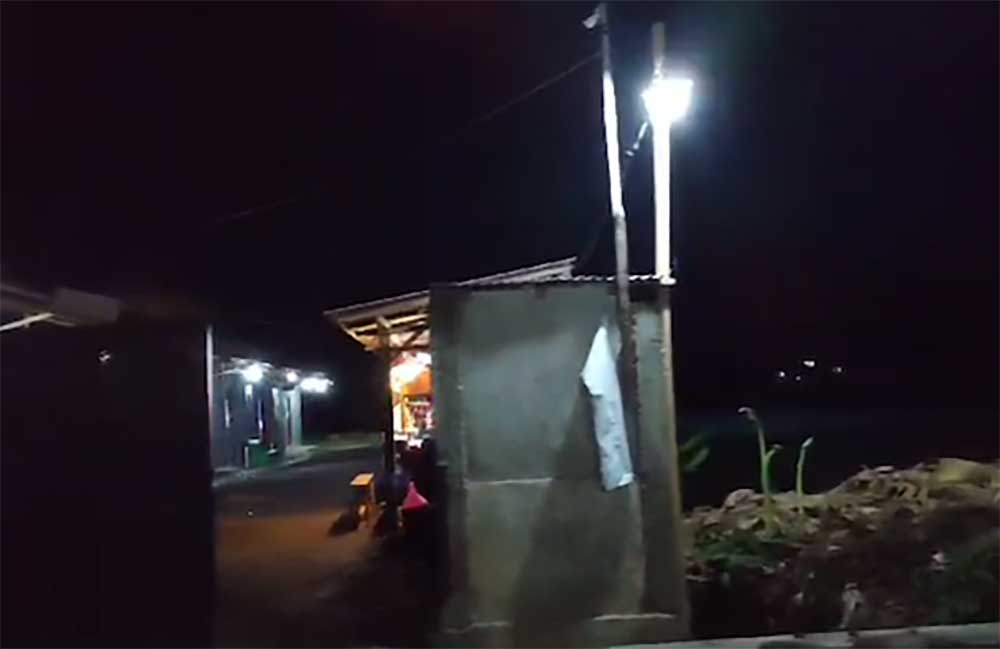 Lokasi karakoke di Kecamatan Dringu, Probolinggo yang sempat ditutup kini dibuka kembali oleh pengelolanya.