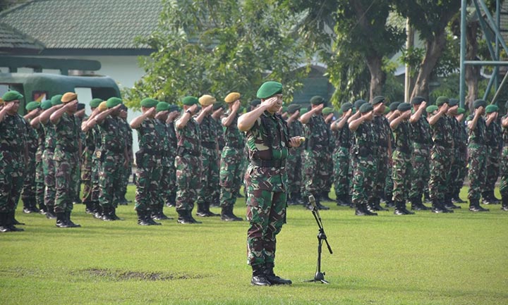 Pemberangkatan Satgas teritorial Kodam V/Brawijaya di Mako Yonif Raider 500/Sikatan, Senin, 20 Januari 2020 pagi.