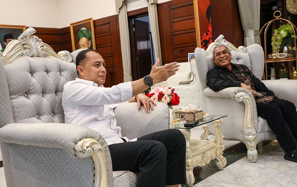 Wali Kota Surabaya Eri Cahyadi saat audiensi dengan Asosiasi Badan Penyelenggaraan Perguruan Tinggi Swasta (ABP-PTSI) Jatim. Foto: Ist.