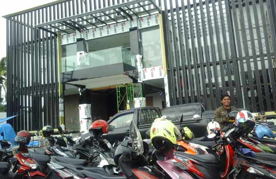 Bangunan Tempat Karaoke Vista Vision yang belum rampung.