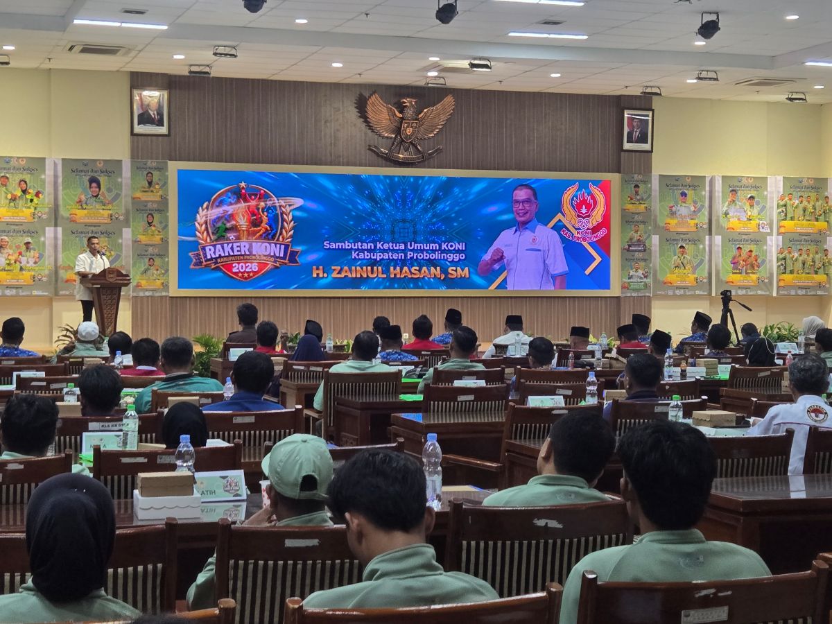 Ketua KONI saat memberikan sambutan. Foto: Andi Sirajudin/BANGSAONLINE