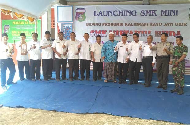  Launching SMK Mini di Kecamatan Singgahan. foto: AHMAD/ BANGSAONLINE